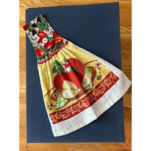Adorable Vintage Apple Summer‎ or Fall Kitchen Hand Towel with Button